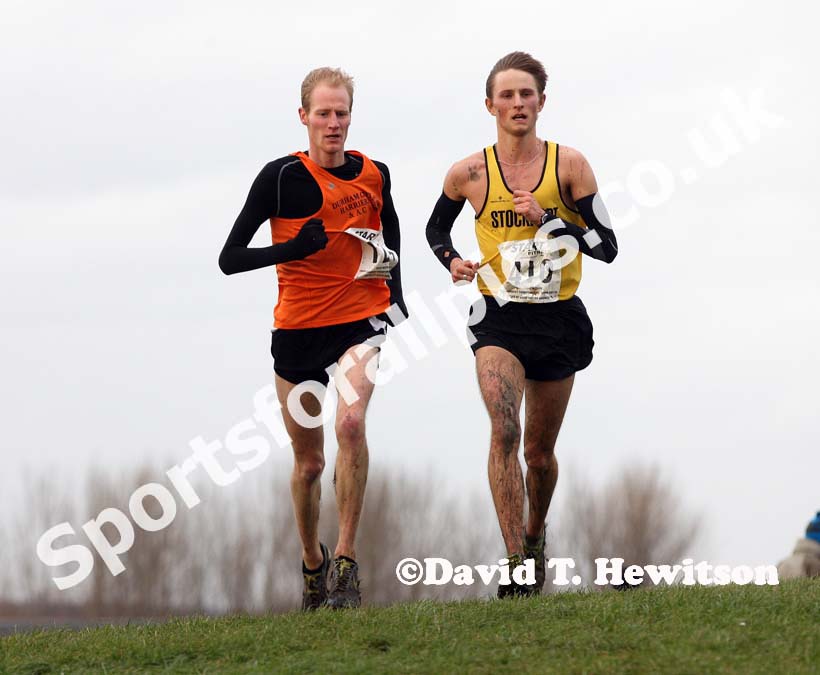 Dan Garbutt (Durham City)  and Jack Martin (Stockport) during the senior mens North Eastern Cross Country, Champs., Temple Park, South Shields. Photo: David T. Hewitson/Sports for All Pics